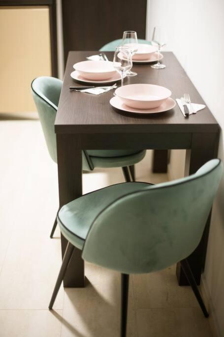 Central Oasis Appartement Boekarest Buitenkant foto