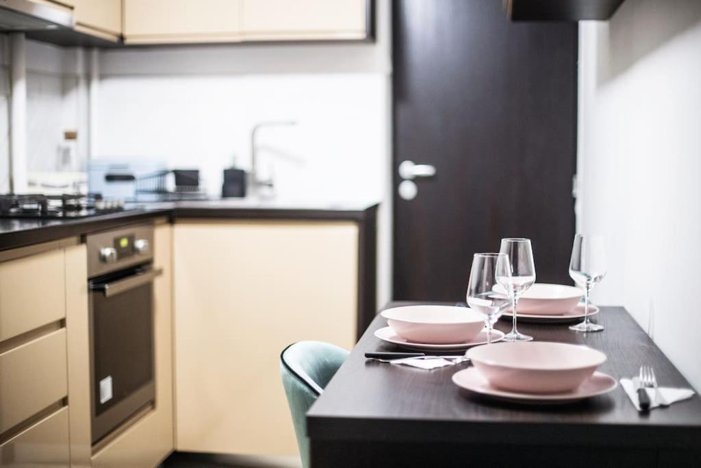 Central Oasis Appartement Boekarest Buitenkant foto